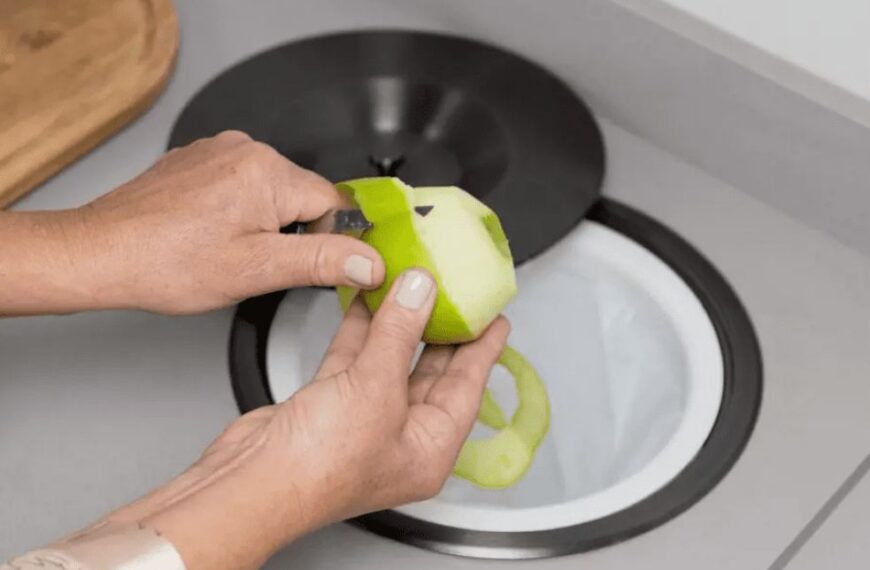 Lixeira embutida para cozinhas.
