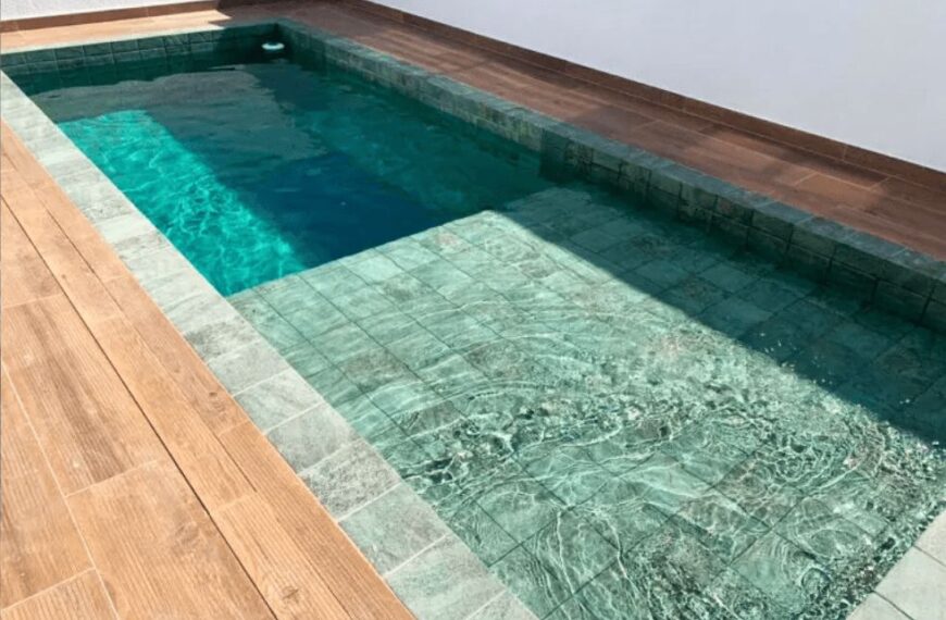 Revestimentos cerâmicos para piscinas.