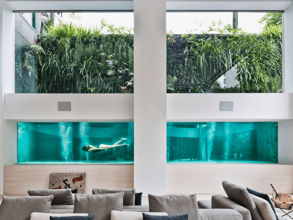 Piscinas de vidro, conheça as vantagens e algumas inspirações.